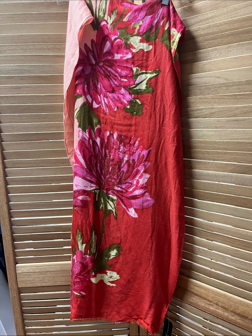 Women’s scarf